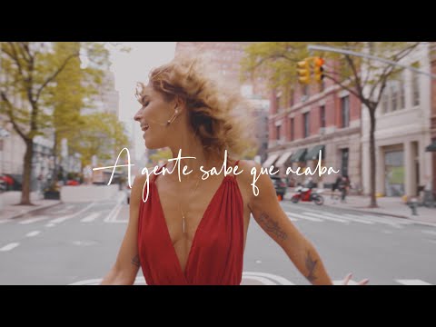 Aline Muniz - A Gente Sabe que Acaba (Visualizer)