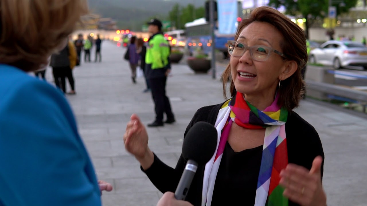 BBC News: Women Peace Candle Walk