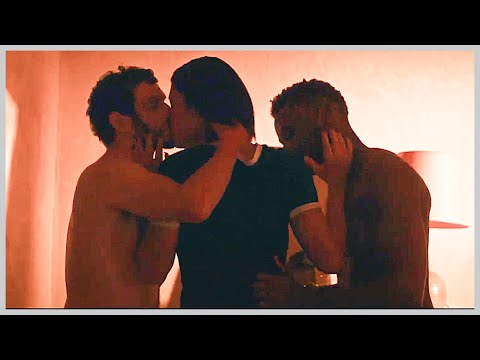 Wingwomen 2 / Kiss Scenes — (Adèle Exarchopoulos and Félix Moati and Manon Bresch)