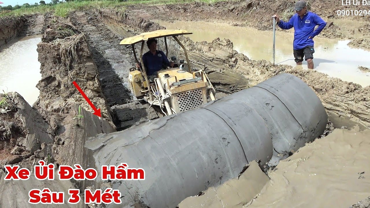 Tốn Gần 200 Triệu Thuê Xe Ủi Ủi Sâu Xuống Lòng Đất 3 Mét Làm Nền Nhà.