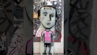 Improvisación es – streetart video, arte urbano Barcellona, trash art – Barcelona street art video