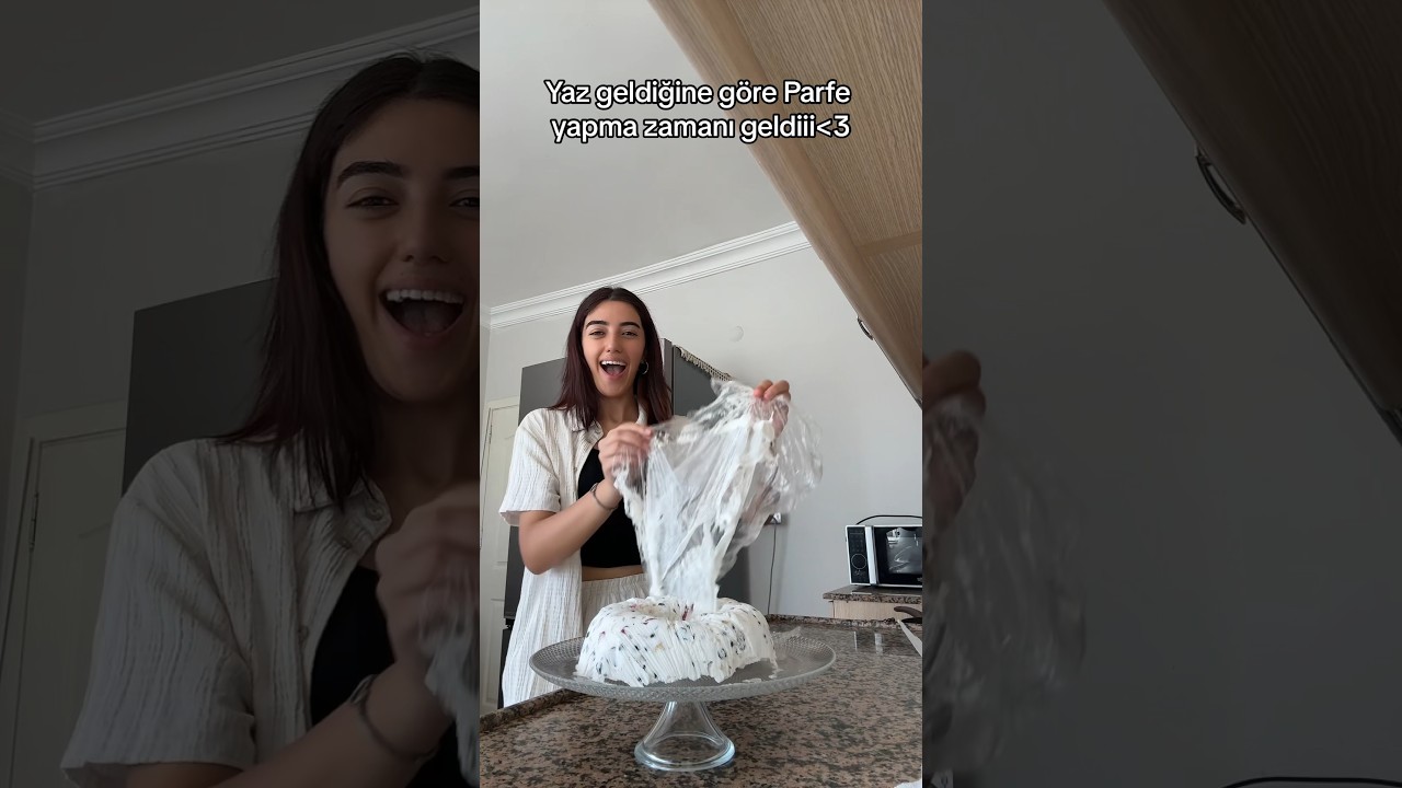 Yazın en güzel tatlısı Parfe yaptım?!(Sıradaki yemek?) Yazın en güzel tatlısı Parfe yaptım?!(Sıradaki yemek?)