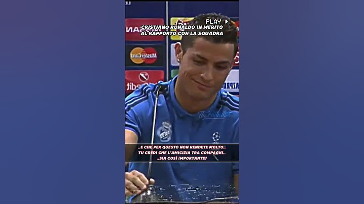 RONALDO contro il GIORNALISTA: “Baci e abbracci NON sono importanti” #ronaldo #calcio #shorts