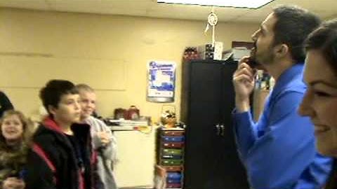 Teaching the Kids About Robots! A Bristle Bot Demostration