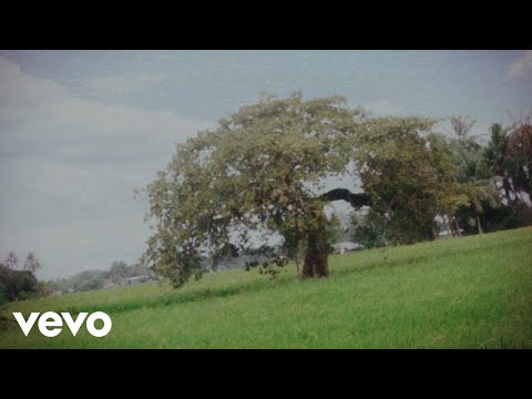 beabadoobee - Glue Song (Lyric Video) ft. Clairo