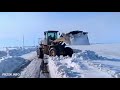 Расчистка дороги после бурана, Северный Казахстан