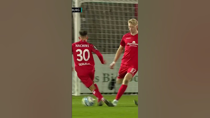 Er foult seinen eigenen Spieler?! 🥶
