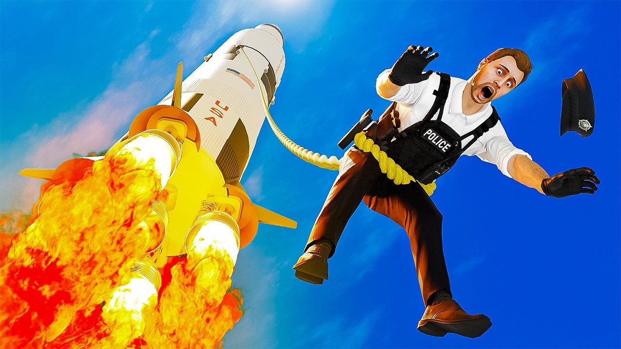 Человек-невидимка прикрепляет ракеты к полицейским в GTA 5 RP