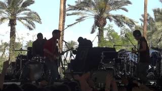 Black Lips "I saw a ghost (lean)"@Coachella 2012