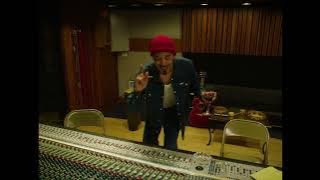 October London - Make Me Wanna