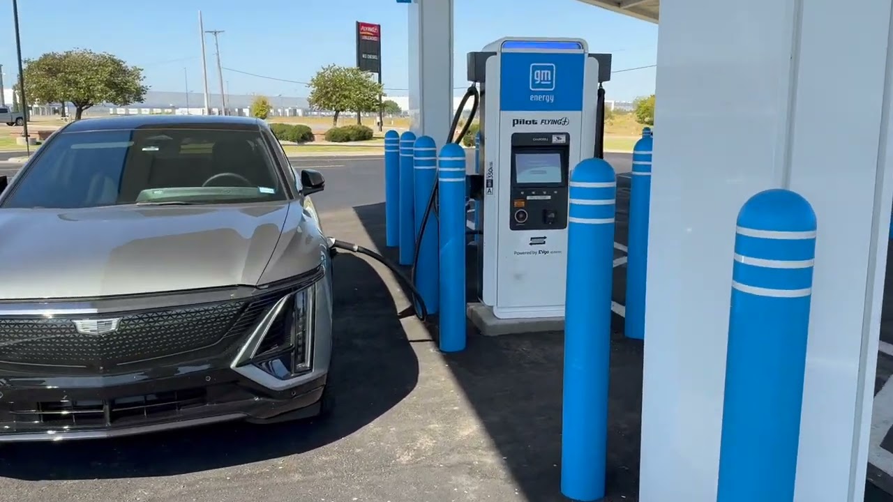 Cadillac Lyriq 2024 года. Путешествие из Далласа, штат Техас, в Талсу, штат Оклахома! Это просто ...