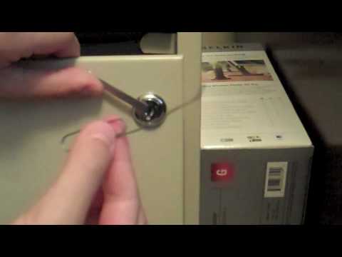 Metal Filing Cabinet Locked Drawer