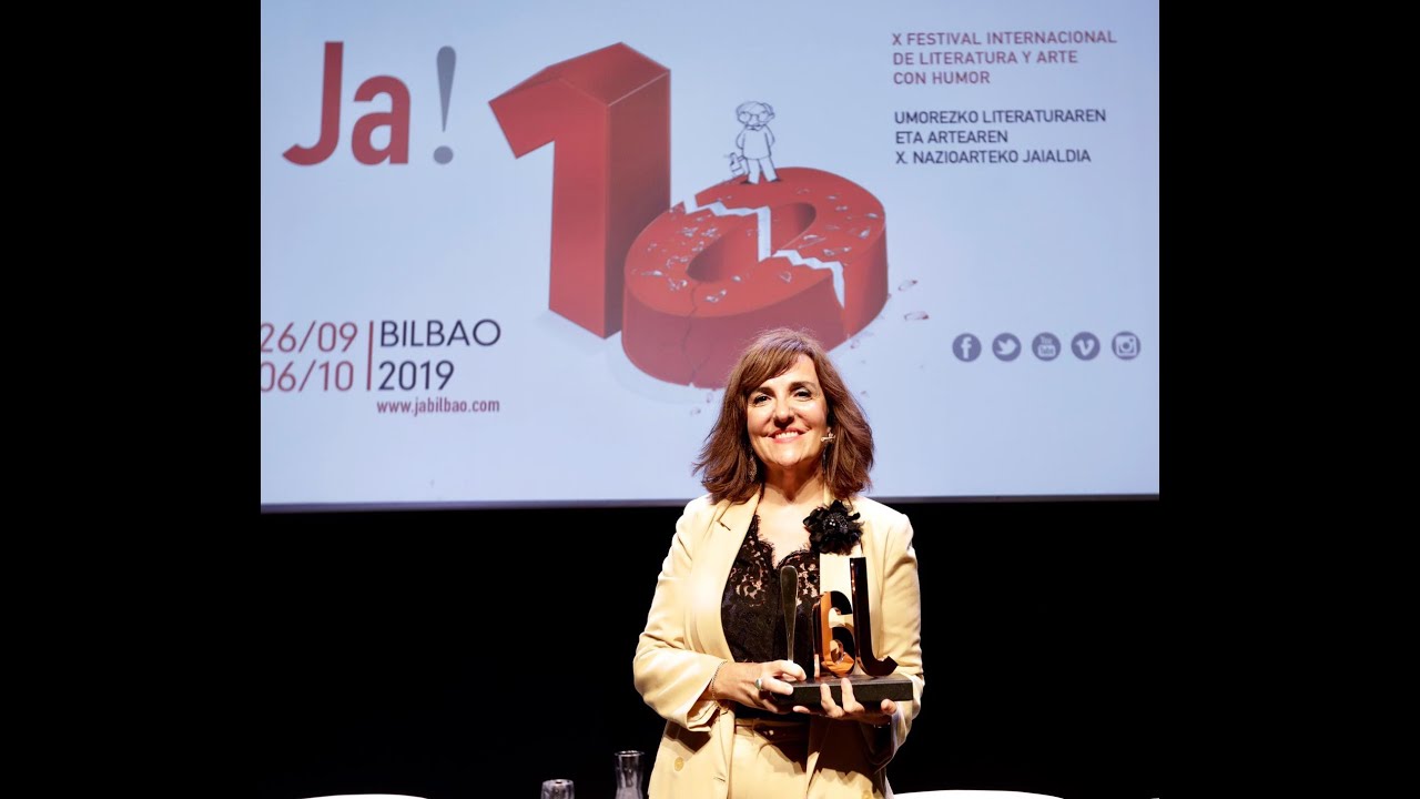 Elvira Lindo En Conversacion Con Txani Rodriguez Premio k Ja 19 Youtube