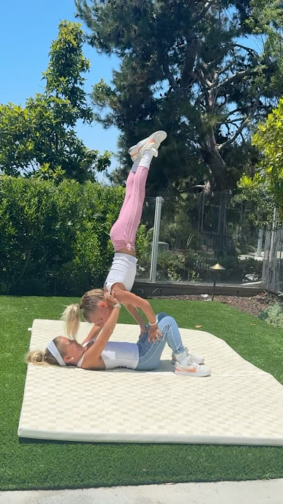 TWIN HANDSTAND TRICK 🤸‍♀️ #acrobatics