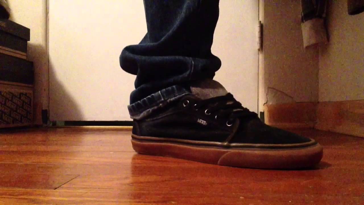 عازمة الساحل خلق vans chukka on feet 