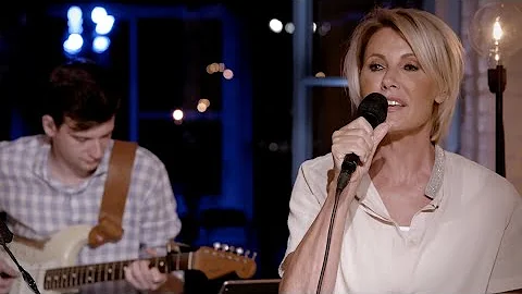 Dana Winner - Fields Of Gold (LIVE From My Home To Your Home)
