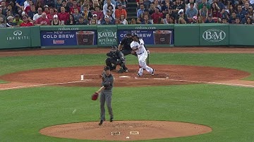 ARI@BOS: Bradley struck by liner, but gets the out