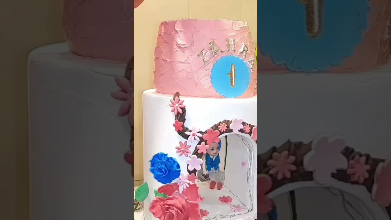 Trending moving butterfly Cake 