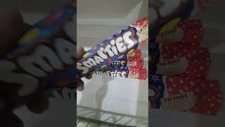 SMARTIES CHOCOLATE UNBOXING #YUMMY DELICIOUS #NESTLE SMARTIES GEMS CHOCOLATE TUBE #SHORTS SMARTIES CHOCOLATE UNBOXING #YUMMY DELICIOUS #NESTLE SMARTIES GEMS CHOCOLATE TUBE #SHORTS