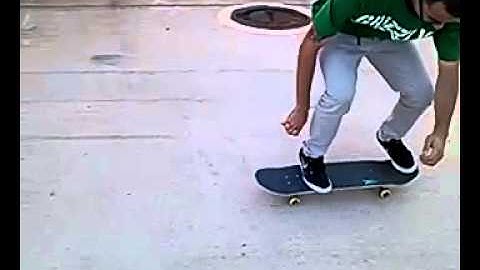 Frontside pop shuv it rewind