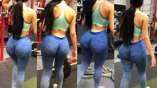 Ela Está Malhando Sem Calcinha? Responda Nos Comentários