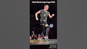 Thumbnail of Chris Martin joget lagu Wali di Konser Coldplay Jakarta