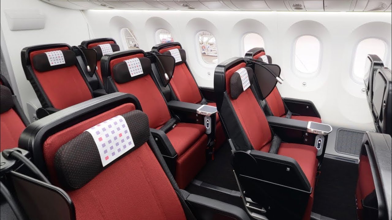 Japan Airlines 787-9 Premium Economy Boston to Tokyo JL7 (flight review #41)