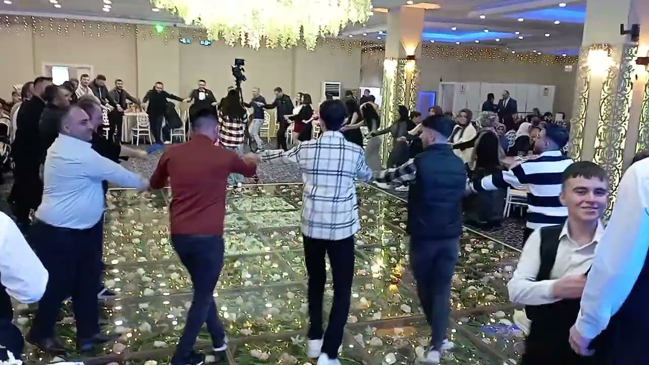 Erzurum  Olur Penesgertlilar Düğünü İRFAN SAVAŞCI