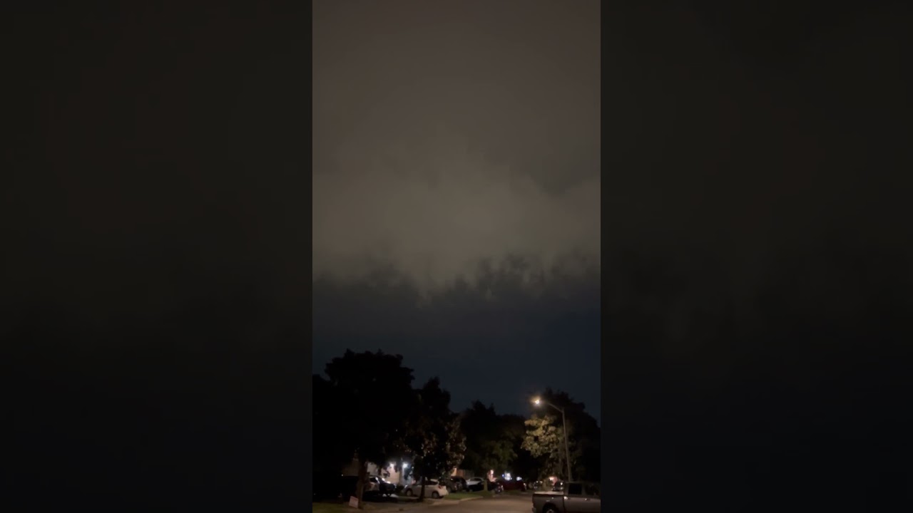 Thunderstorm and tornado warning Ontario 