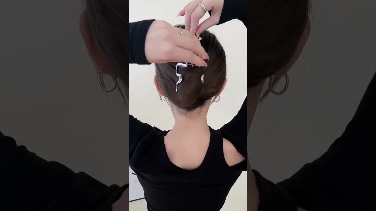 Shining gold and silver hair claw 