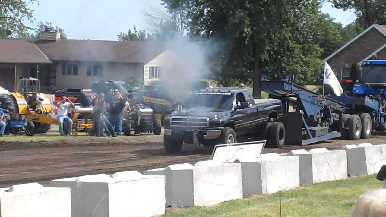 Dodge Cummins Truck Pull Paw Paw, IL Pulls - YouTube