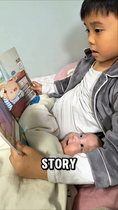 Baby Won’t Stop Talking During Story Time 😂📖 #shortsfeed