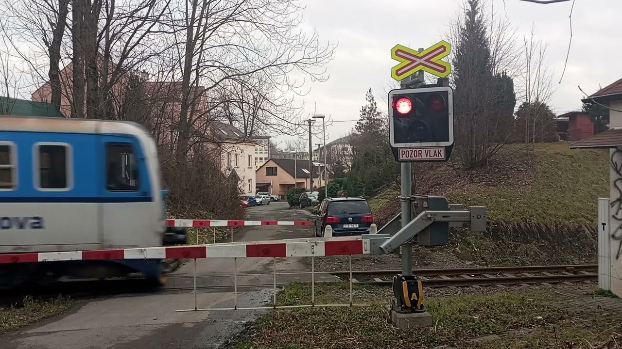 Železniční přejezd Frýdek-Místek 3 P8300