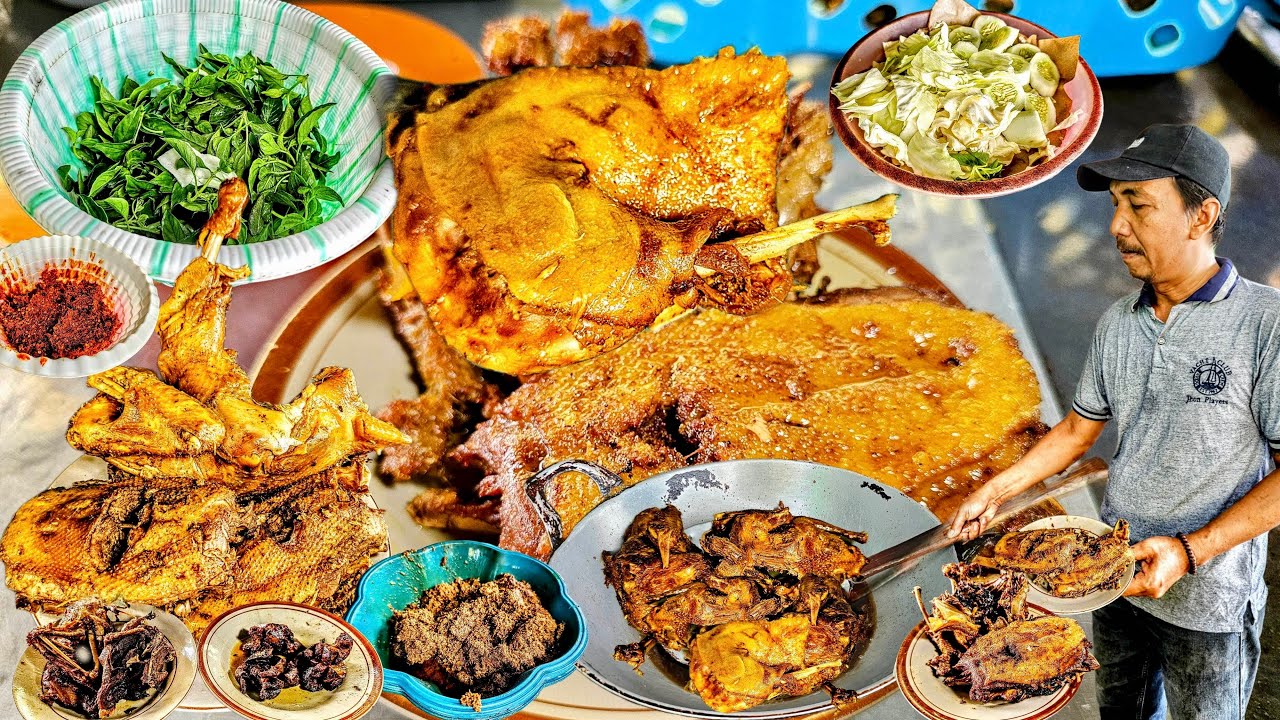 GANAS! PEMBELINYA RELA KROYOK'AN DEMI BEBEK LEGENDARIS, RAME SAMPAI GAK DAPET TEMPAT-Bebek Cak Kumis