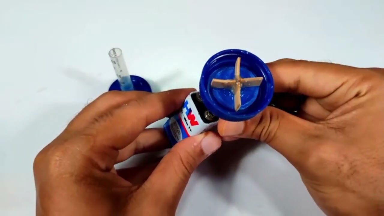 Mini smoke machine