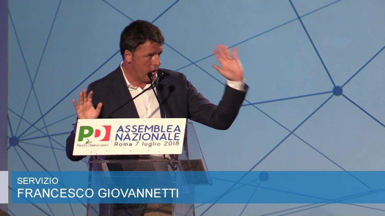 Pd, per Renzi applausi e contestazioni: si accende l'assemblea dem