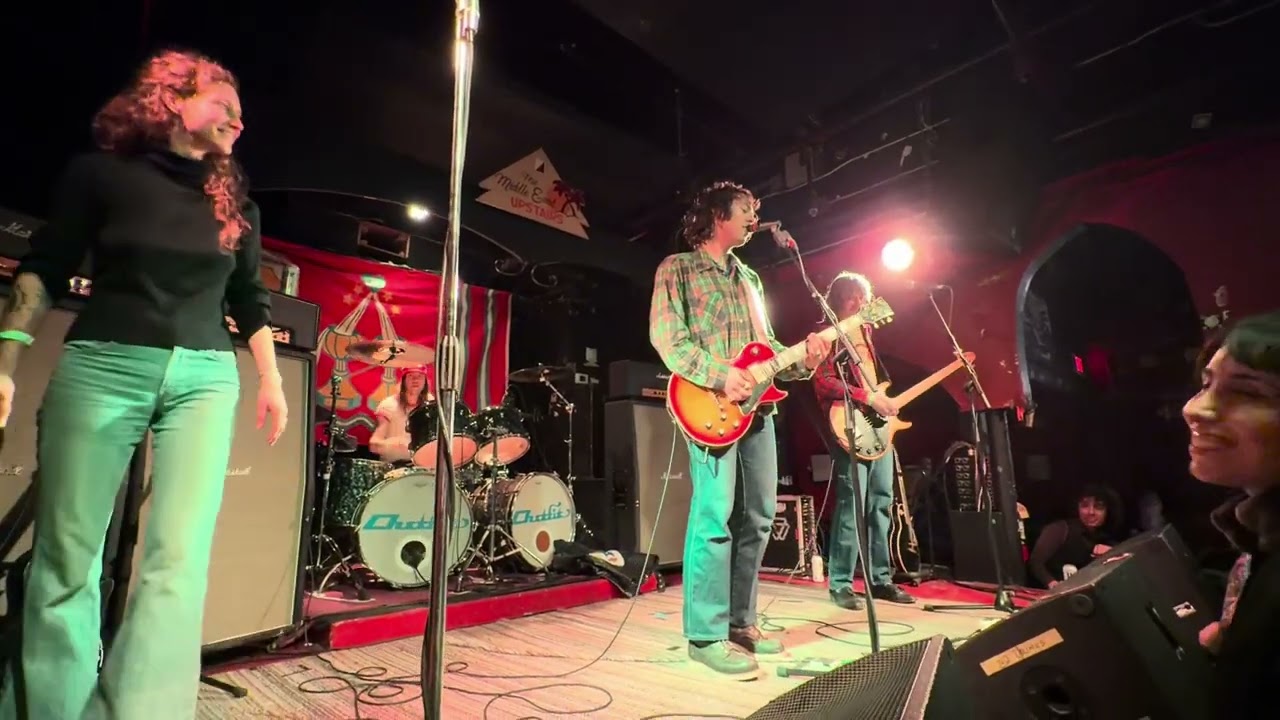 Daniel Romano's Outfit - "Empty Husk"/"Medley" (live at the Middle East Up, Cambridge, MA 3/14/26) adlı videoyu YouTube'da izle Daniel Romano's Outfit - "Empty Husk"/"Medley" (live at the Middle East Up, Cambridge, MA 3/14/26) adlı videoyu YouTube'da izle