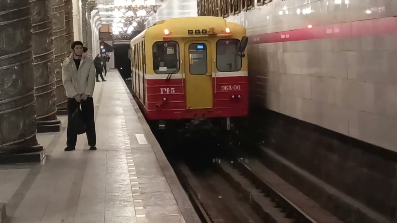 МЕГАЭКСКЛЮЗИВ! ПЕРВОЕ ВИДЕО С ЭКА-06! Перегонка Контакно-аккумуляторного-электровоза ЭКА-06!