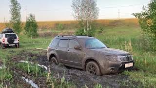 Тест Roadcruza RA1100 в грязи Forester SH и Chevrolet Niva