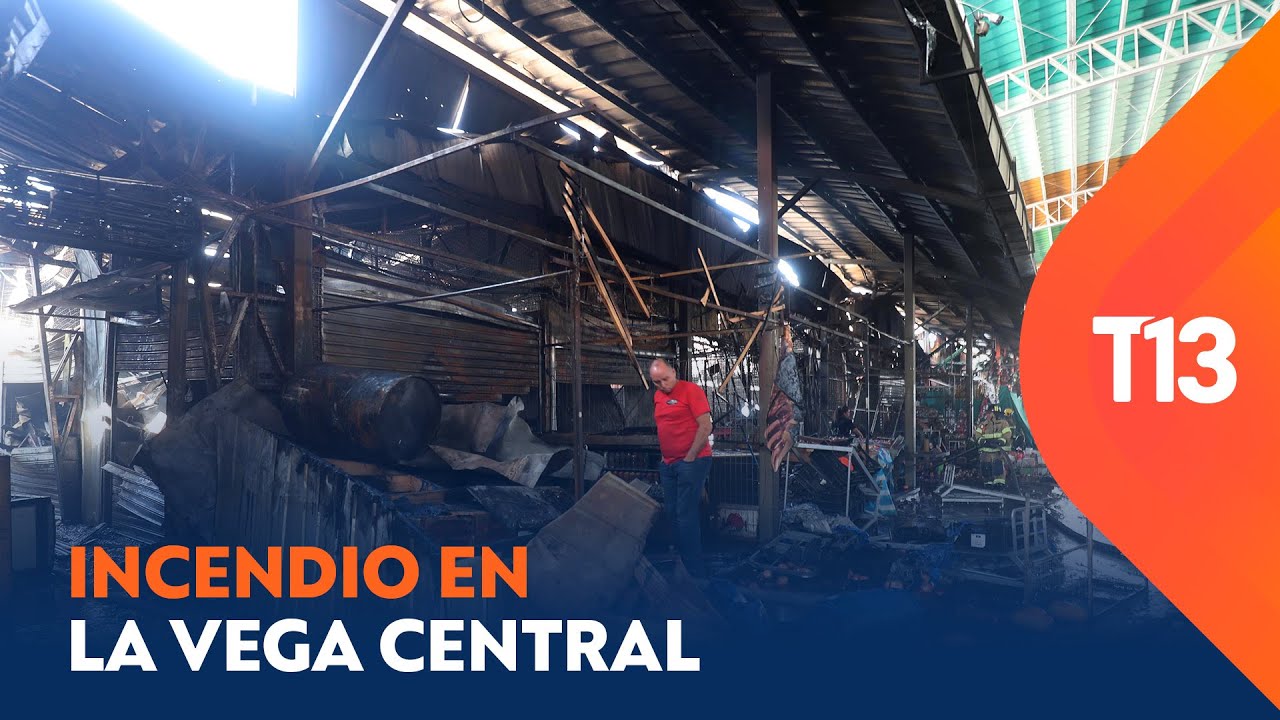 Incendio arrasó al menos 60 locales de la Vega Central