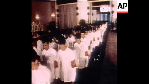 UPITN 15 9 76 PEOPLE MOURNING MAO ZEDONG IN PEKING (BEIJING) - DayDayNews
