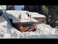 寒波が終わって晴天の中での屋根の雪下ろし〜豪雪地帯の屋根の雪下ろし【2026年2月14日】新潟県十日町市池谷集落