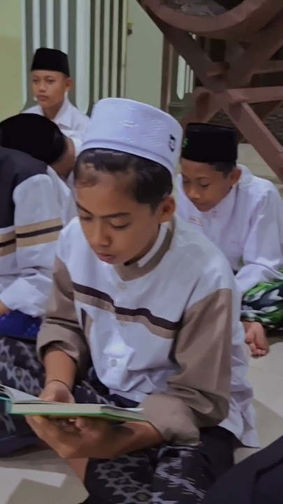 jangan lupa Sholawat ygy #santriindonesia #tebuireng #trendingshorts #cinematicvideo #hadrah