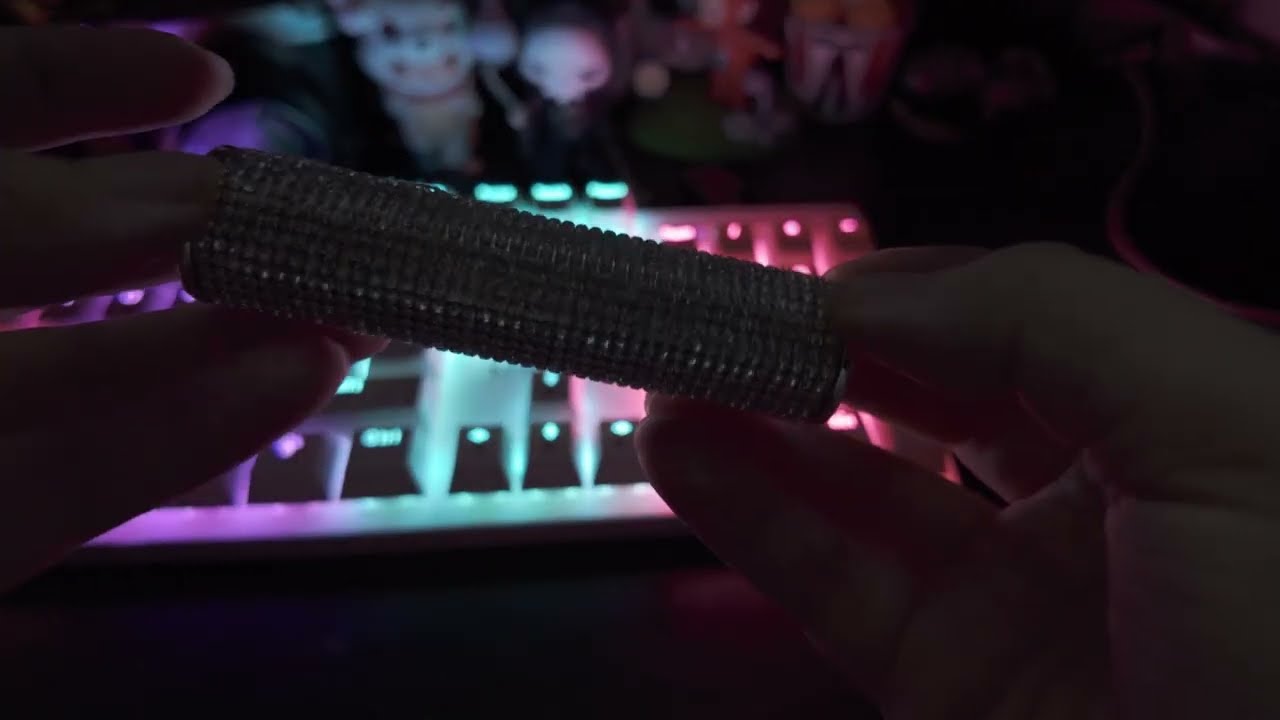 10 minutes of random lofi asmr triggers