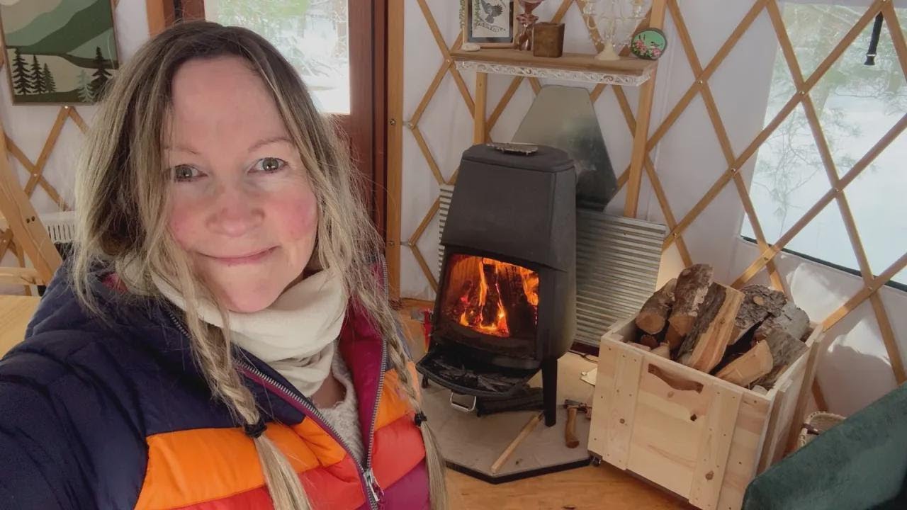 Noche en yurta a -23°C con sauna | Estufa de leña, tareas de invierno y vida fuera de la red