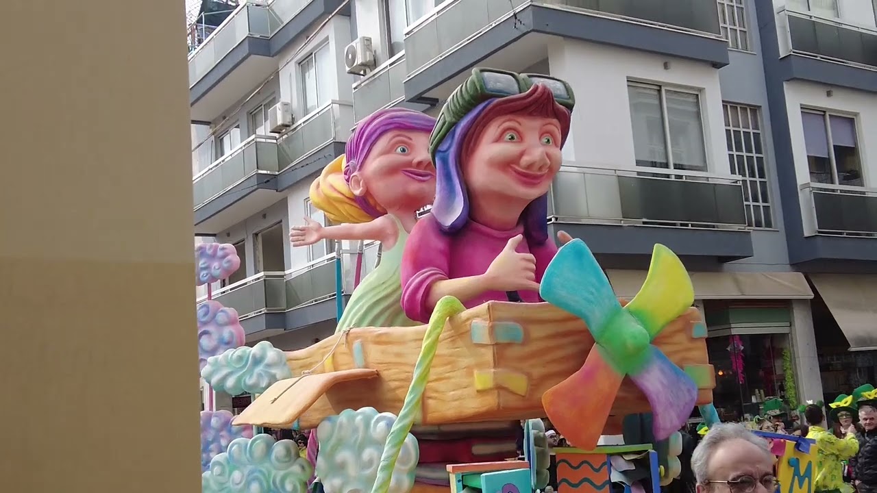 VLOG: One of Europe's biggest carnivals in Patras ft. Patras Castle