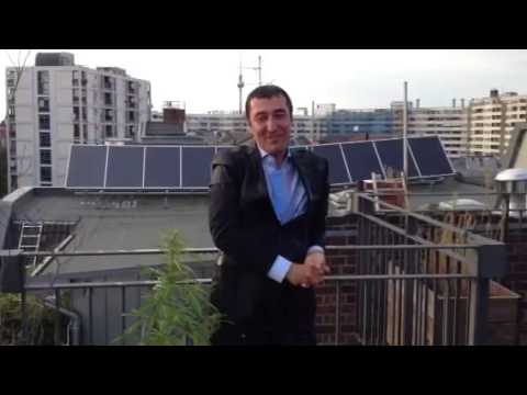 Ice Bucket Challenge mit Cem Özdemir