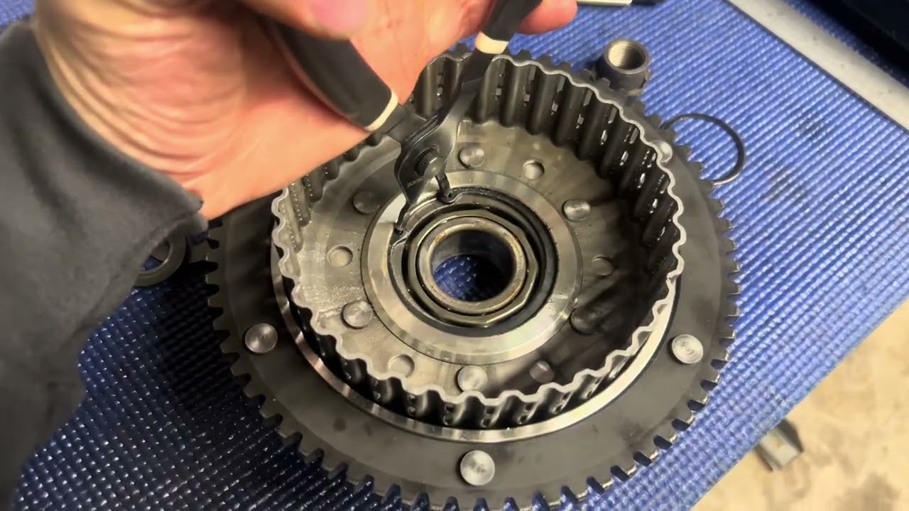 Замена внутренней ступицы сцепления и подшипника FXR - шлицевой вал | Evo 1990-1997 гг.