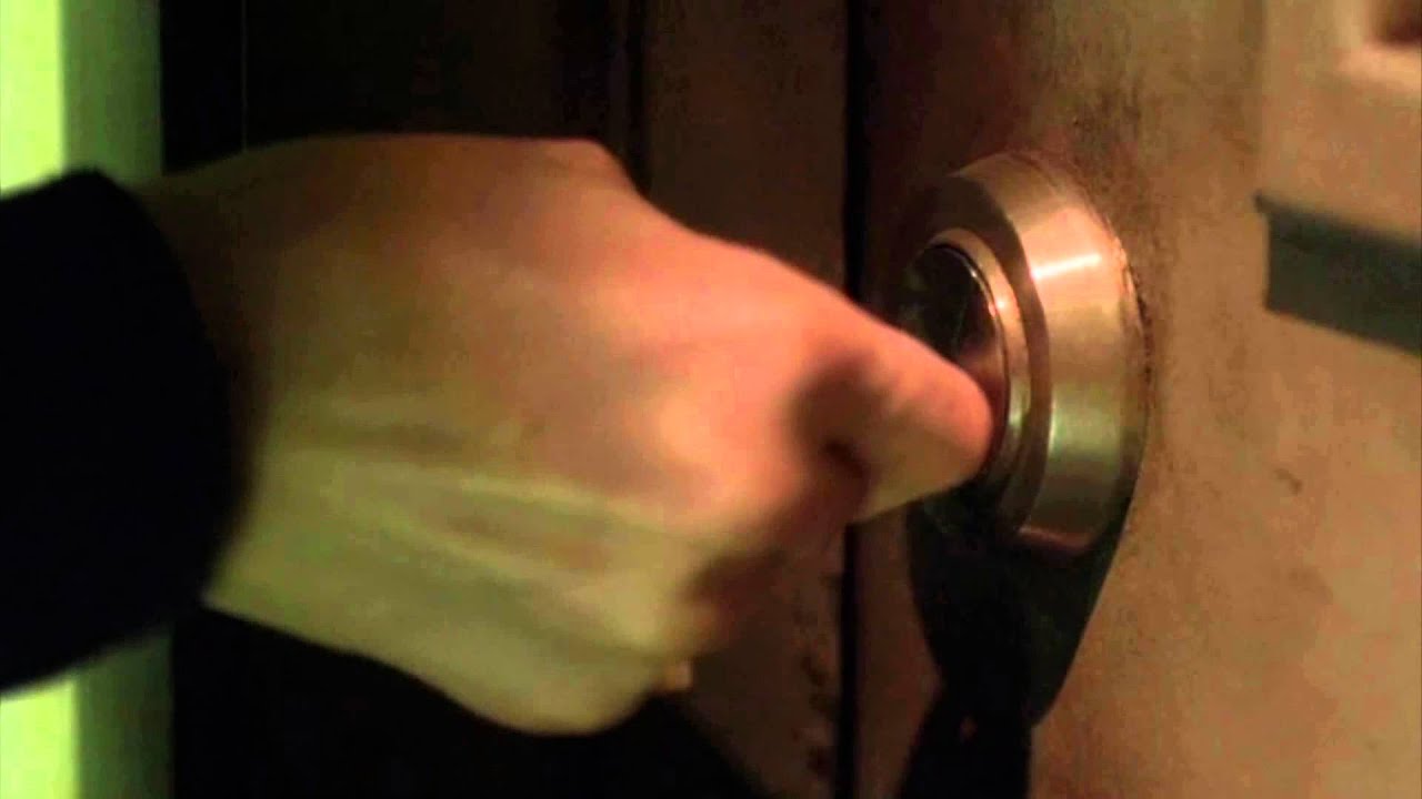 Pretty Little Liars - 3x14 - Emily swaps her phone back + meets up with the girls