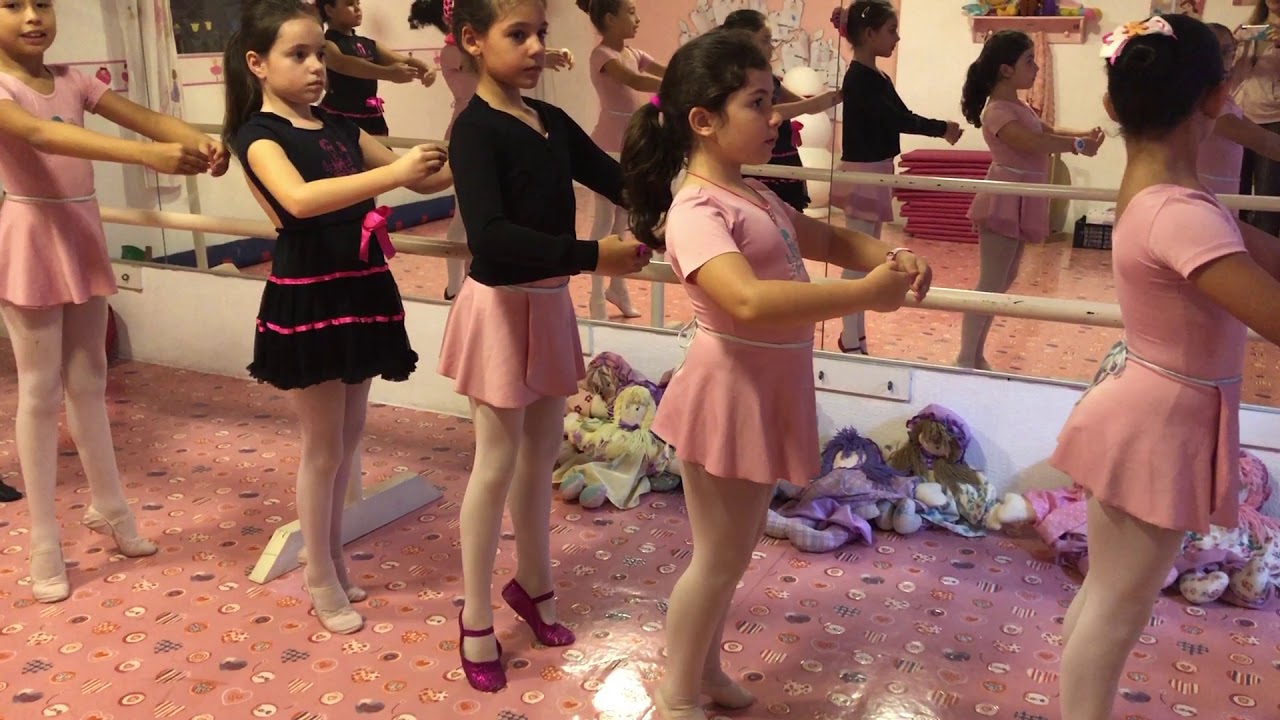Tendu - Ballet infantil 1o ano
